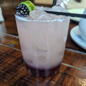 The Exchange Pub + Kitchen - Blackberry lemonade - Gastropubs Near Me - New Albany, Indiana