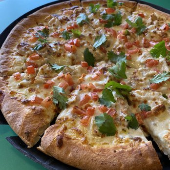 DoubleDave's Pizzaworks - Quest Blanco Chicken Pizza - Pizza Near Me - Houston, Texas