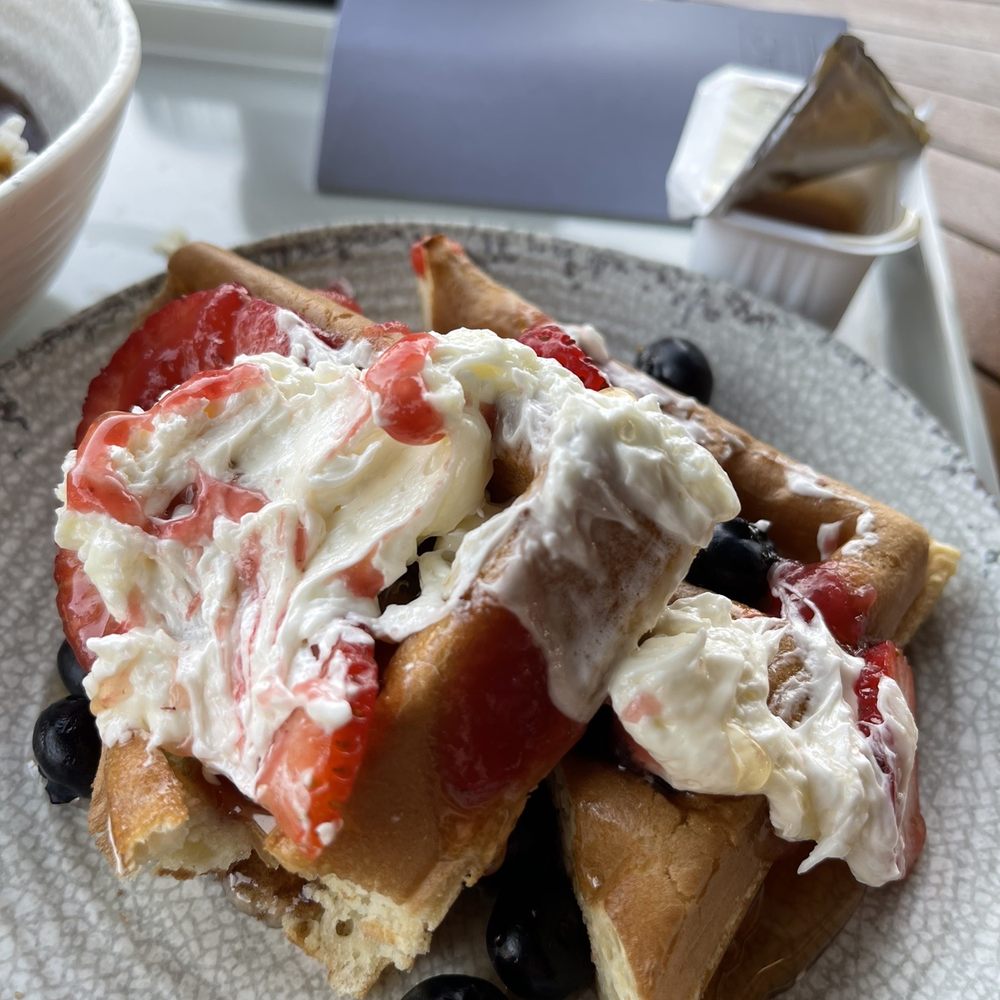 AC Kitchen - Belgian Waffle - Breakfast & Brunch Near Me - Kihei, Hawaii