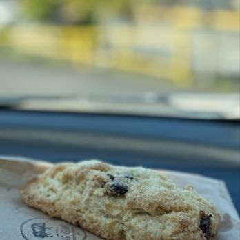 Big Island Coffee Roasters - Blueberry lemon scone - Coffee Roasteries Near Me - Hilo, Hawaii Big Island Coffee Roasters - Blueberry lemon scone - Coffee Roasteries Near Me - Hilo, Hawaii