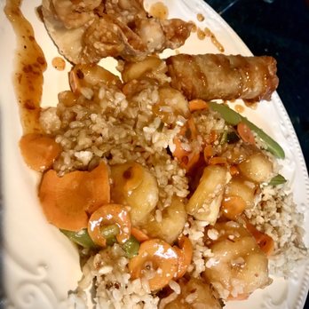 Pei Wei Asian Kitchen - Pei Wei Original Shrimp, Crab Wontons & a Pork Eggroll. It's a lot of food and it makes for great leftovers. - Asian Fusion Near Me - Addison, Texas