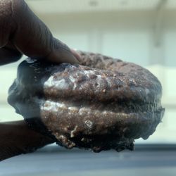 Heav'nly Donuts - Chocolate donut