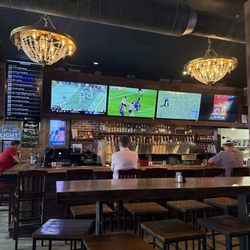 Ed's Tavern