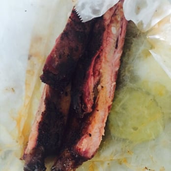 Brown's Bar-B-Que - Super moist pork ribs! - Barbeque Near Me - Austin, Texas