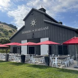 Dierberg Vineyard - Outdoor patio