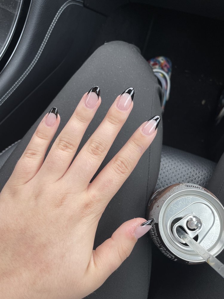 HOUSE OF NAILS & SPA Updated June 2024 12 Photos 1177 W Oaklawn