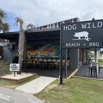 Hog Wild Beach & BBQ - Exterior with dog friendly patio - Barbeque Near Me - Gulf Shores, Alabama Hog Wild Beach & BBQ - Exterior with dog friendly patio - Barbeque Near Me - Gulf Shores, Alabama