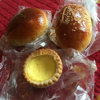 Bayview Cake and Pastry - Curry beef bun, Coconut bun, and egg tart. - Bakeries Near Me - Richmond Hill, Ontario