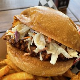 BBQ Chicken Sandwich (TikTok: @justandyvu)
