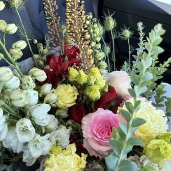 Dragonfly Floristic - Florists Near Me - Los Altos, California Dragonfly Floristic - Florists Near Me - Los Altos, California
