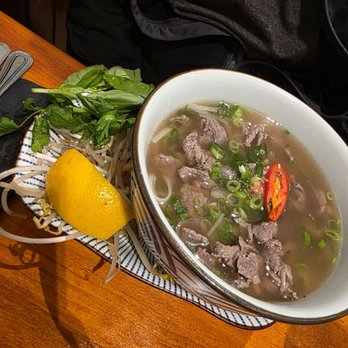 Viet Nam Restaurante - Pho - Asian Fusion Near Me - Madrid, M