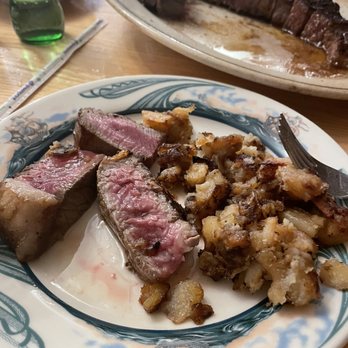 Peter Luger - Steakhouses Near Me - Brooklyn, New York