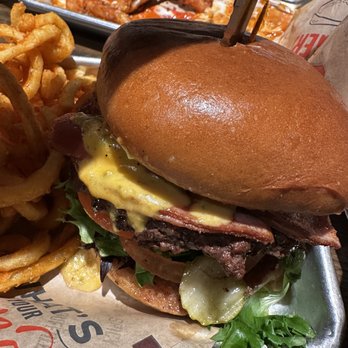 The Shack Wings & Brews - Mexican burger - Chicken Wings Near Me - El Paso, Texas
