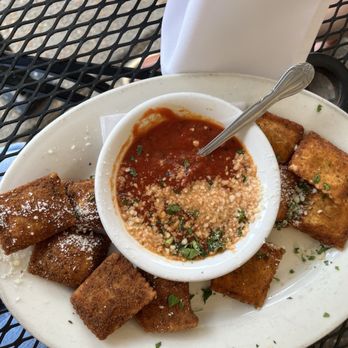 Mama's On the Hill - Toasted Ravioli - Italian Near Me - Saint Louis, Missouri