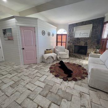 Wayne Wiles Floor Coverings - Carpeting Near Me - Fort Myers, Florida Wayne Wiles Floor Coverings - Carpeting Near Me - Fort Myers, Florida