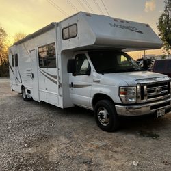 Mobile Solution Rv Repair - Before lift kit install