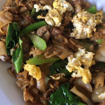 Elephant Thai Kitchen - Pad See Ew - Thai Near Me - Long Beach, California