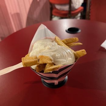Ter Marsch & Co - Fries with garlic mayo - Burgers Near Me - Amsterdam, New Hampshire Ter Marsch & Co - Fries with garlic mayo - Burgers Near Me - Amsterdam, New Hampshire