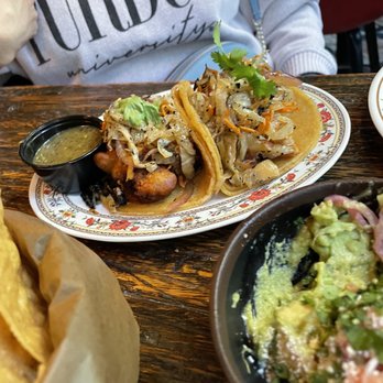 Broken English Taco Pub - The Loop - Fried chicken taco - Mexican Near Me - Chicago, Illinois