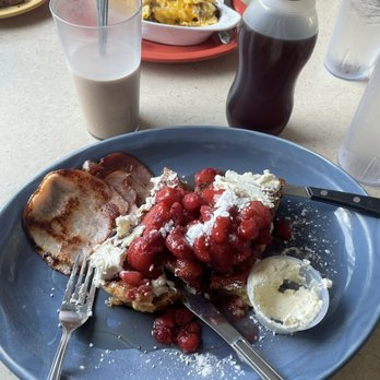 Broadway Lights Diner & Cafe - Stuffed French Toast w/ cream cheese & strawberries - Diners Near Me - Kingston, New York Broadway Lights Diner & Cafe - Stuffed French Toast w/ cream cheese & strawberries - Diners Near Me - Kingston, New York