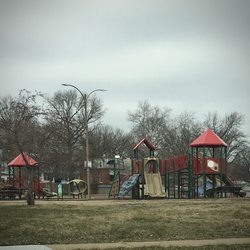 Minnie Wood Memorial Square - The playground is near busy Broadway and unfenced.