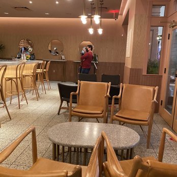 DOMU - Dr. Phillips - Waiting area - Ramen Near Me - Orlando, Florida