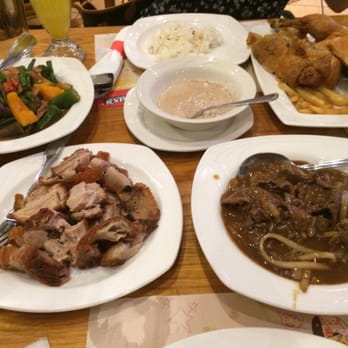 Max's Restaurant - Glendale - Pinakbet, lecheon wakali, friend chicken, garlic rice, and bistek. - Filipino Near Me - Glendale, California Max's Restaurant - Glendale - Pinakbet, lecheon wakali, friend chicken, garlic rice, and bistek. - Filipino Near Me - Glendale, California