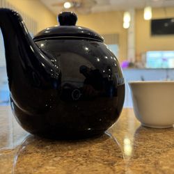 Dim Sum Kitchen - Very hot oolong tea.