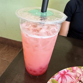 Nguyen’s Kitchen - Strawberry lemonade with bobba - Asian Fusion Near Me - Charlottesville, Virginia