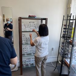 El Segundo Eyecare - Christine was very helpful  Assisting with a new prescription glasses and frames.