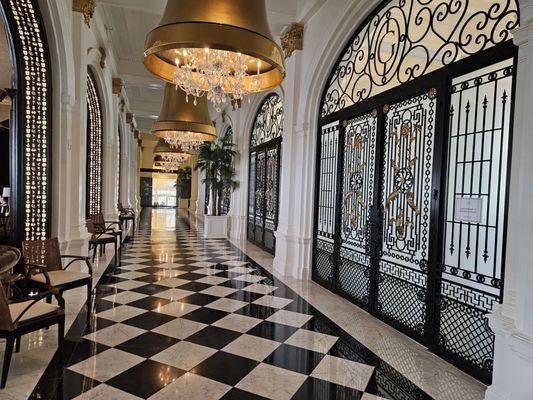 Grand Galvez by null