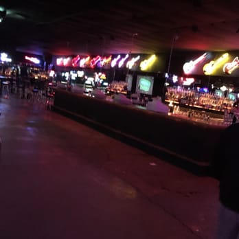 Guitars & Cadillacs - This place sucks. All of a sudden they are closed and they turn off the music and grab your glass - Pubs Near Me - Abilene, Texas Guitars & Cadillacs - This place sucks. All of a sudden they are closed and they turn off the music and grab your glass - Pubs Near Me - Abilene, Texas