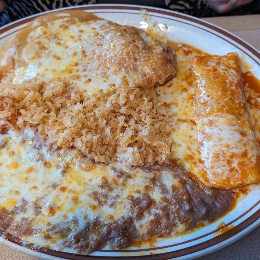 El Palenque Mexican Restaurant - #5 Chili relleno and beef enchilada - Mexican Near Me - Santa Maria, California El Palenque Mexican Restaurant - #5 Chili relleno and beef enchilada - Mexican Near Me - Santa Maria, California