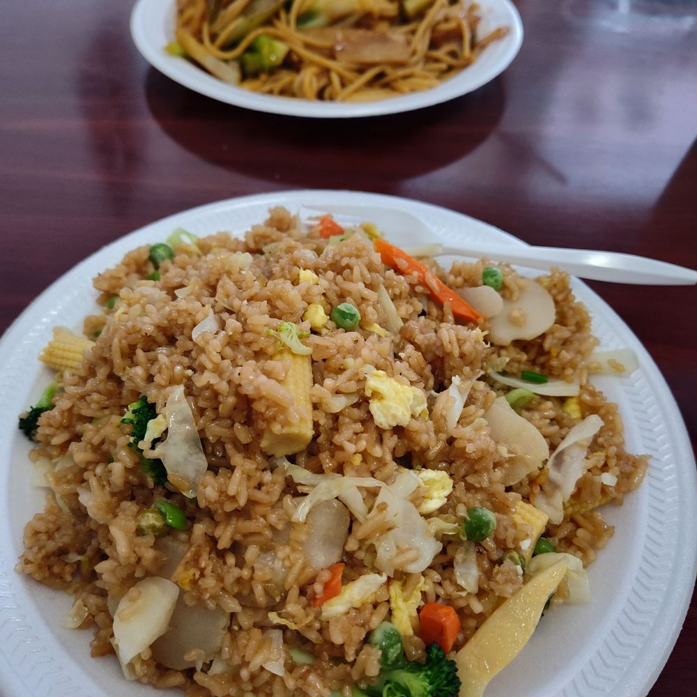 China Restaurant - Vegetable Fried Rice - Chinese Near Me - Lindsborg, Kansas China Restaurant - Vegetable Fried Rice - Chinese Near Me - Lindsborg, Kansas