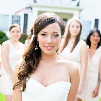 Mastin Studio - Bride and bridesmaids from a wedding in Salem, Oregon. - Photographers Near Me - Seattle, Washington