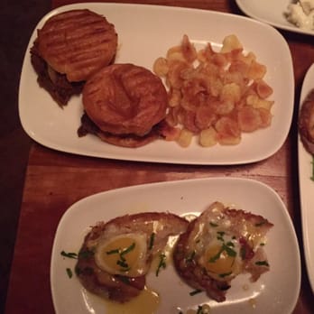 Ardesia Wine Bar - Pulled pork sliders and quail egg toast - Wine Bars Near Me - New York, New York