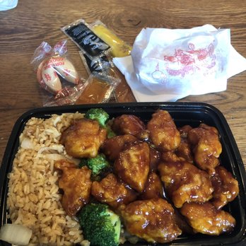 Hong Kong - General Tso Chicken Combo Platter - Chinese Near Me - Washington, DC, District of Columbia Hong Kong - General Tso Chicken Combo Platter - Chinese Near Me - Washington, DC, District of Columbia