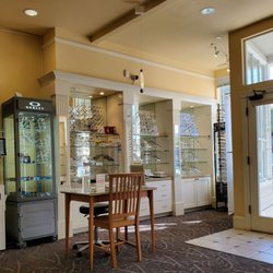 Point Richmond Optometry - Reception area