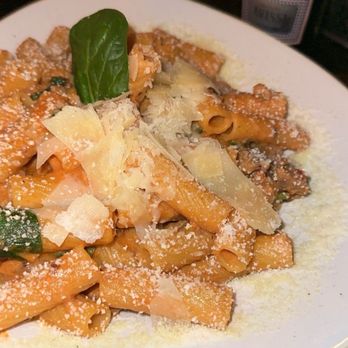 Dua Vino - Paccheri con Crème di Ricotta - Italian Near Me - South Lyon, Michigan Dua Vino - Paccheri con Crème di Ricotta - Italian Near Me - South Lyon, Michigan