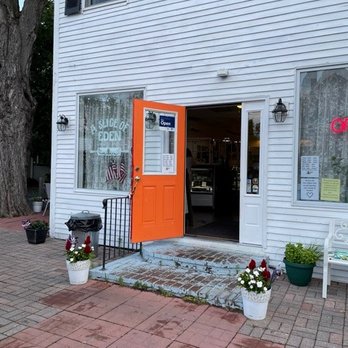 A Slice of Eden - Outside A Slice of Eden - Bakeries Near Me - Bar Harbor, Maine