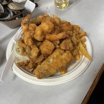 Brown's Seabrook Lobster Pound - Seafood Near Me - Seabrook, New Hampshire Brown's Seabrook Lobster Pound - Seafood Near Me - Seabrook, New Hampshire