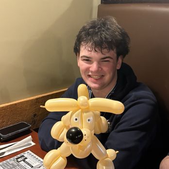 Dan's Place - Balloon animal - Pizza Near Me - West Greenwich, Rhode Island