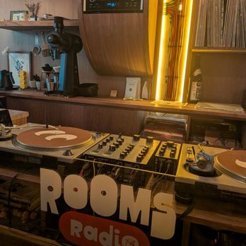 Rooms Coffee 17 Baldwin - DJ booth - Coffee & Tea Near Me - Toronto, Ontario Rooms Coffee 17 Baldwin - DJ booth - Coffee & Tea Near Me - Toronto, Ontario