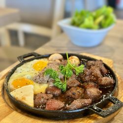 BÒ NÉ WAGYU SỐT TIÊU ĐEN - WAGYU STEAK W/ BLACK PEPPER SAUCE