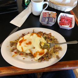 D's Breakfast & Burgers - Meat lovers skillet!!