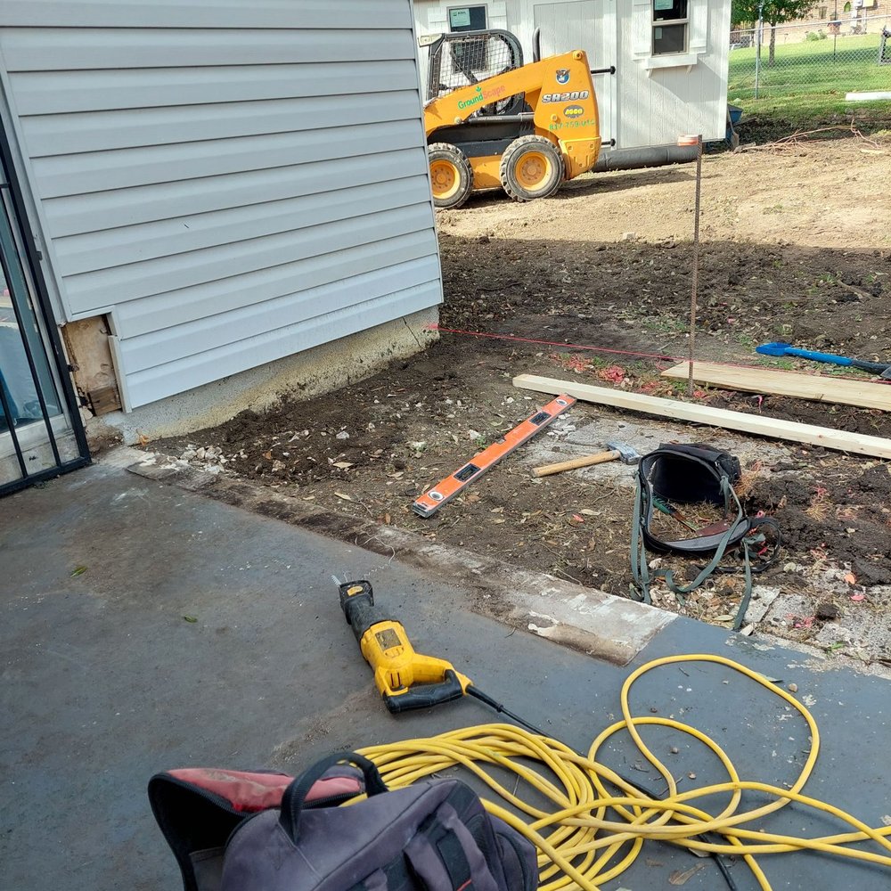 GroundScape Solutions - Framing the patio - Landscaping Near Me - Haltom City, Texas GroundScape Solutions - Framing the patio - Landscaping Near Me - Haltom City, Texas
