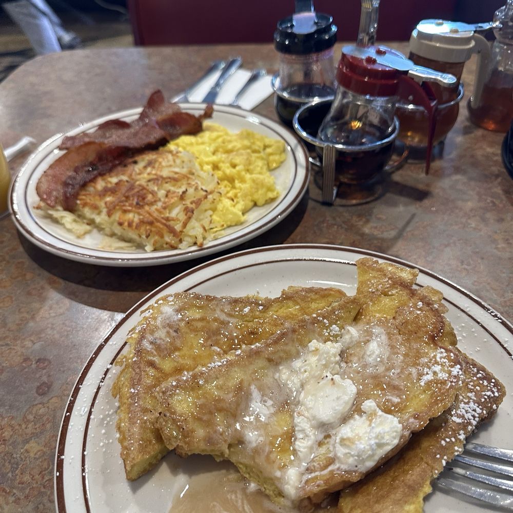 Annie's Cafe - Temecula - Breakfast & Brunch Near Me - Temecula, California
