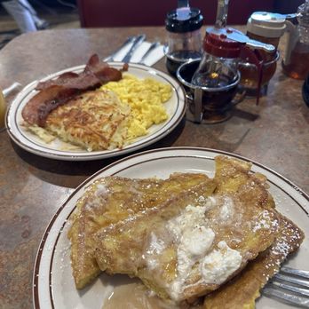 Annie's Cafe - Temecula - Breakfast & Brunch Near Me - Temecula, California
