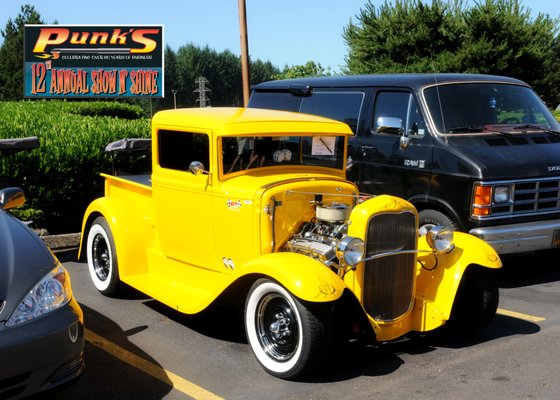 Classic Cars - Punk's Mufflers provides auto muffler, fabrication, and catalytic converter services to the Vancouver,
WA area.