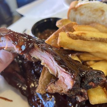 Blues City Cafe - Rib interior - Southern Near Me - Memphis, Tennessee